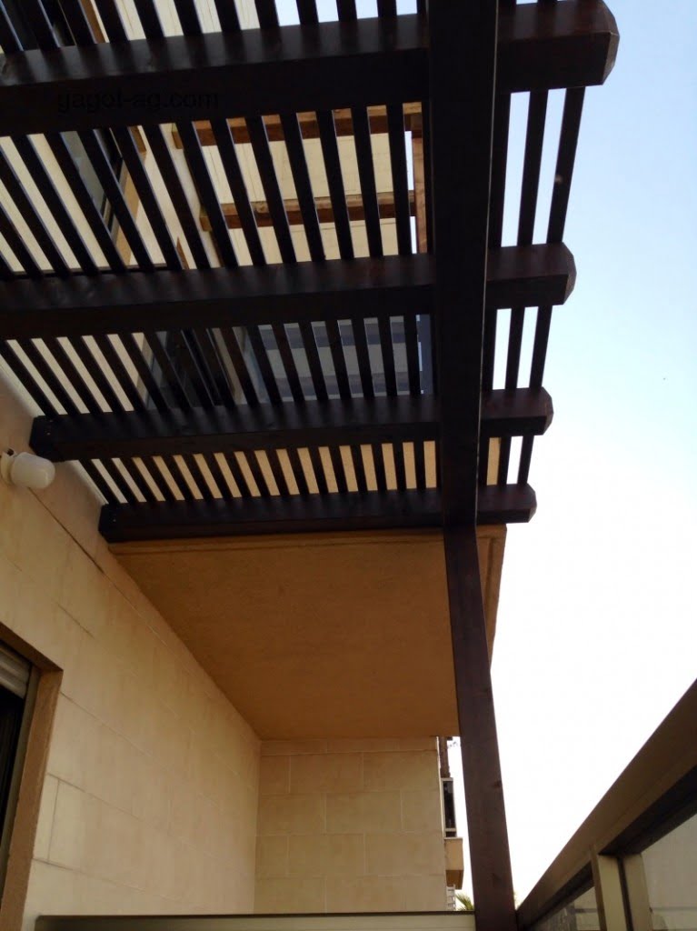 פרגולה למרפסת סוכה