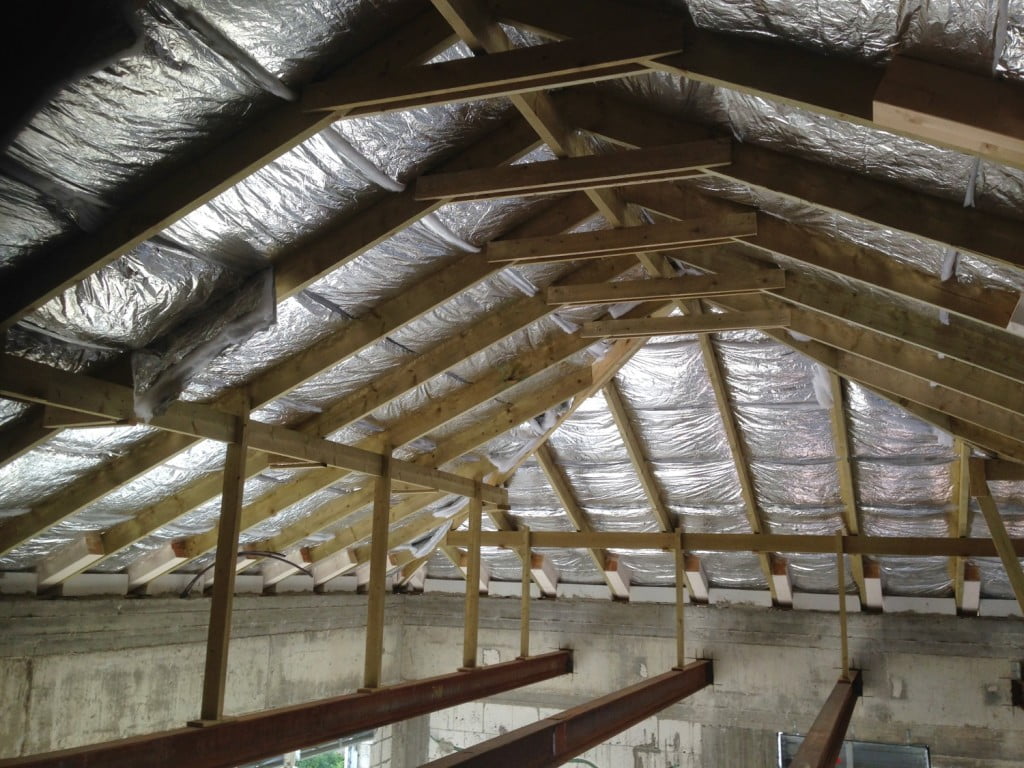 גג רעפים כפרי