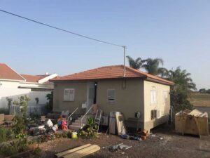 שיפוץ ארגז רוח והחלפת רעפים