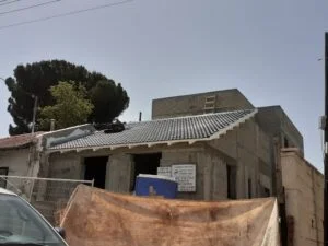 גג רעפים כפרי