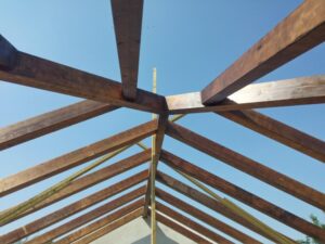 גג גלוי - גג חשוף