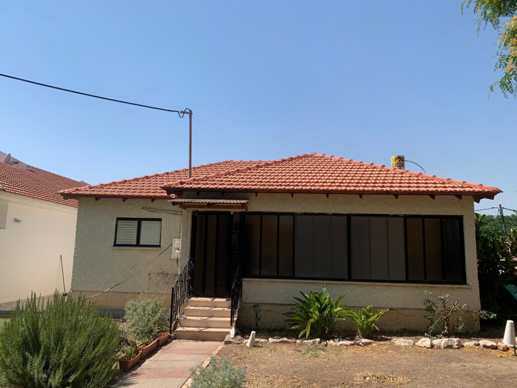 החלפת רעפים וארגז רוח