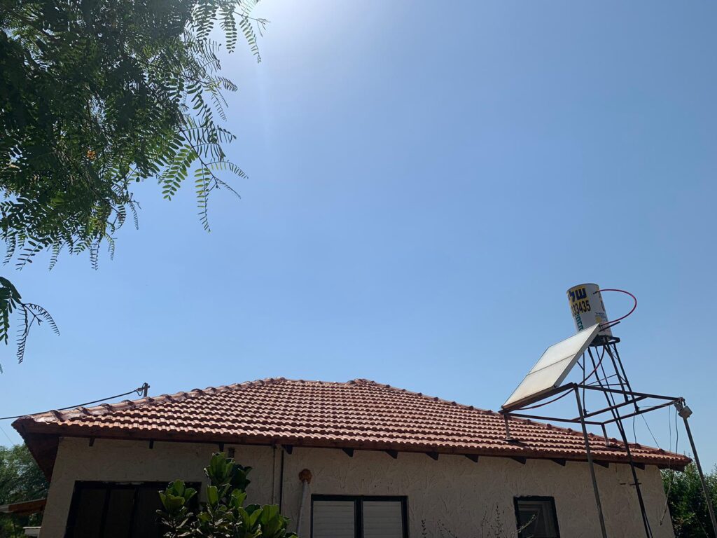 החלפת רעפים וארגז רוח