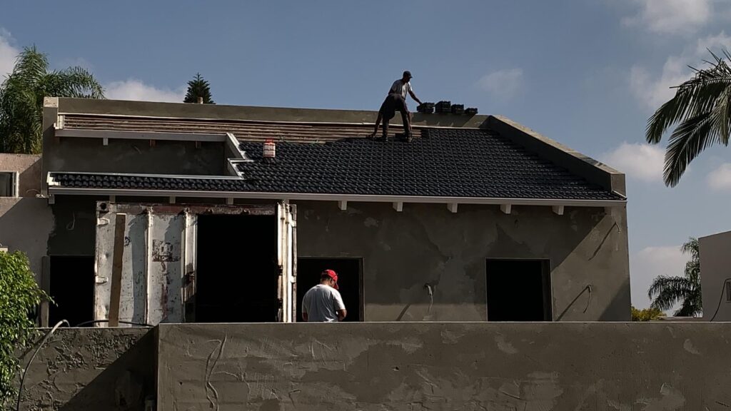 גג חשוף מקורות עץ