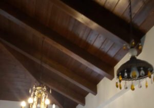 גג חשוף עם מגרעות