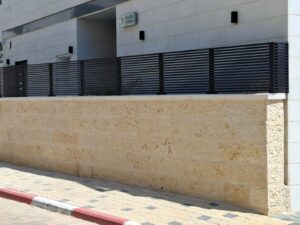 גדר אלומיניום